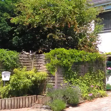 Gastenkamers De Zonnepoort Vzw Oda ve Kahvaltı